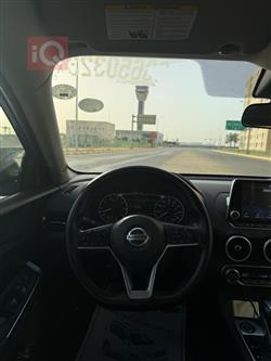 نیسان سێنترا